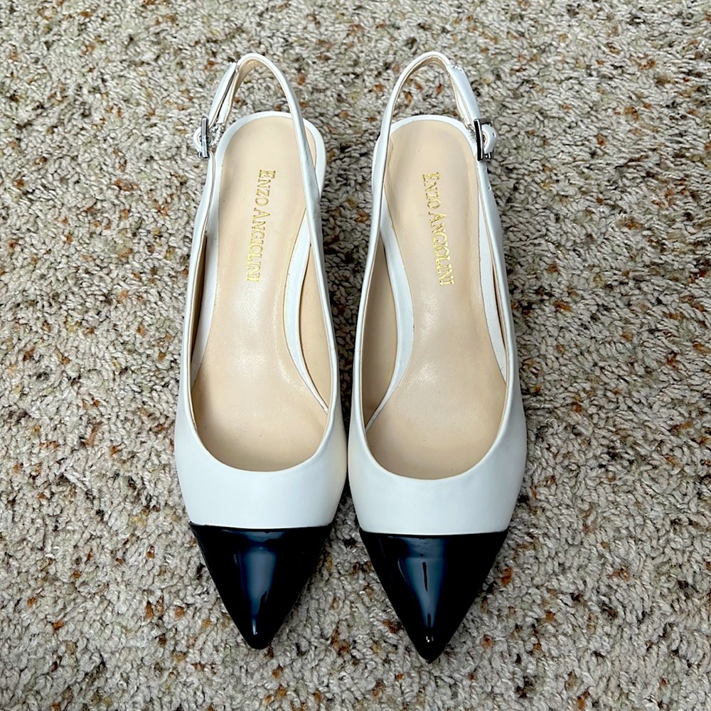 Brand new Chanel like pumps